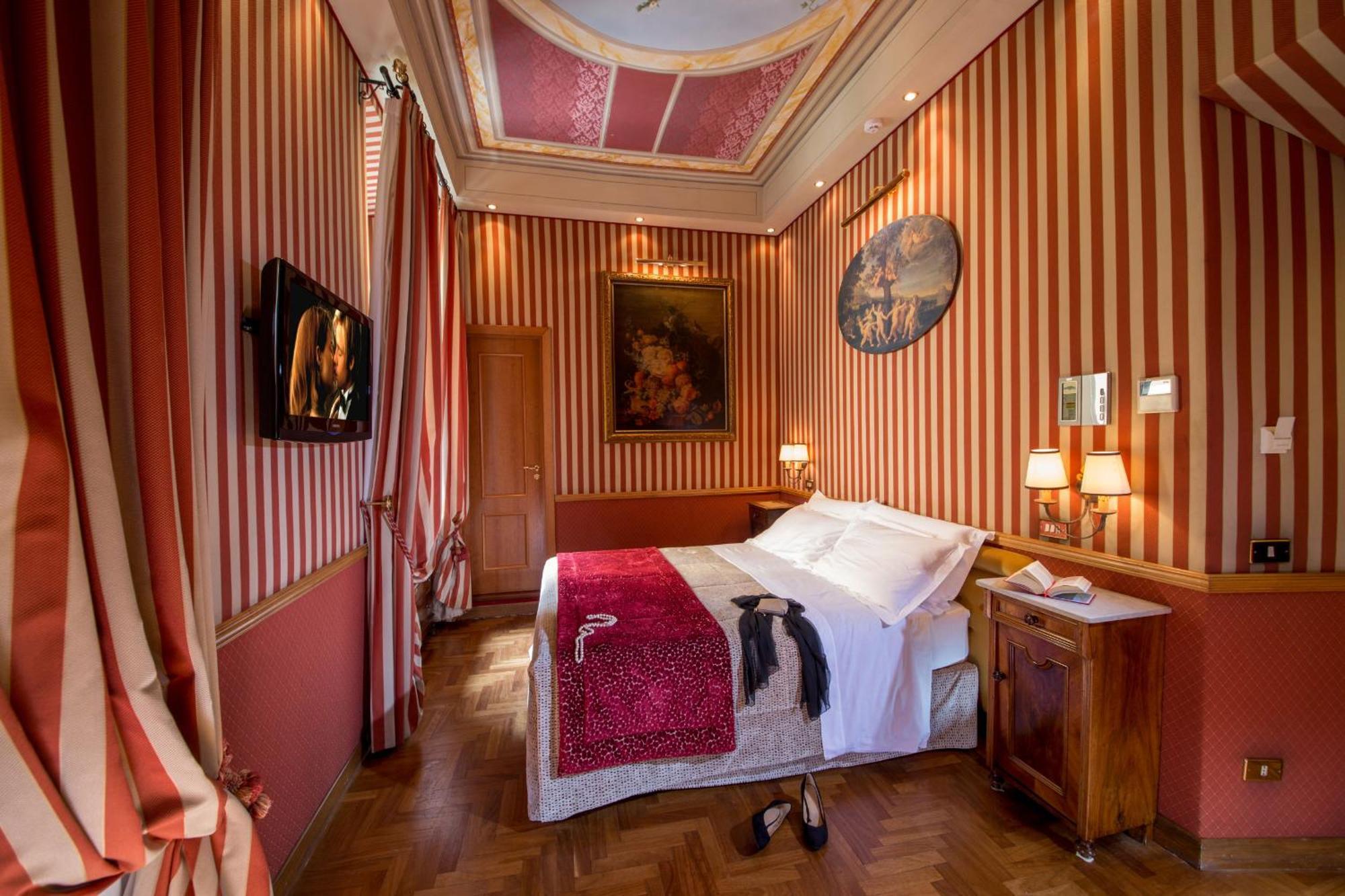 The Inn At The Spanish Steps — Photos 3